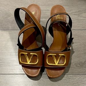Valentino Garavani vlogo platform sandals
